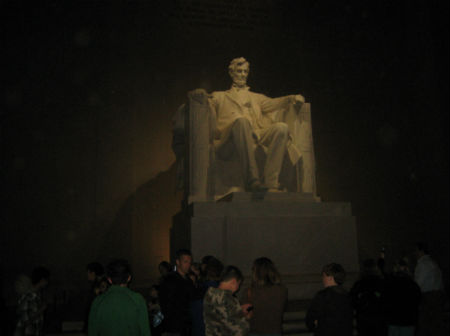 The Lincoln Memorial at night